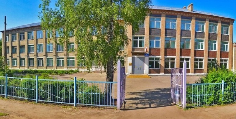 Фасад главного здания школы